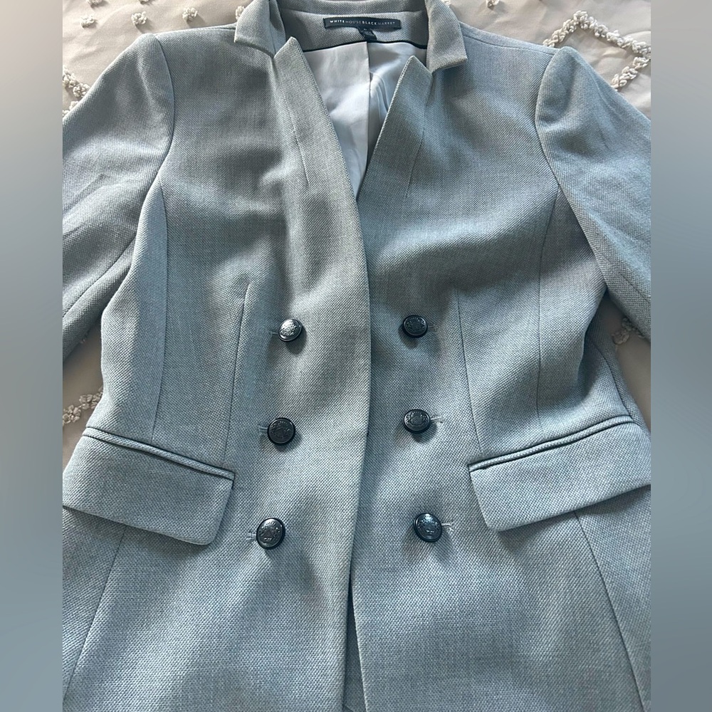 White House Black Market: Tailored military style blazer